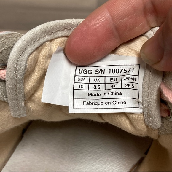 UGG Women’s Sneaker Suede Pink and Gray Casual Fashion sz 10 - Picture 9 of 13